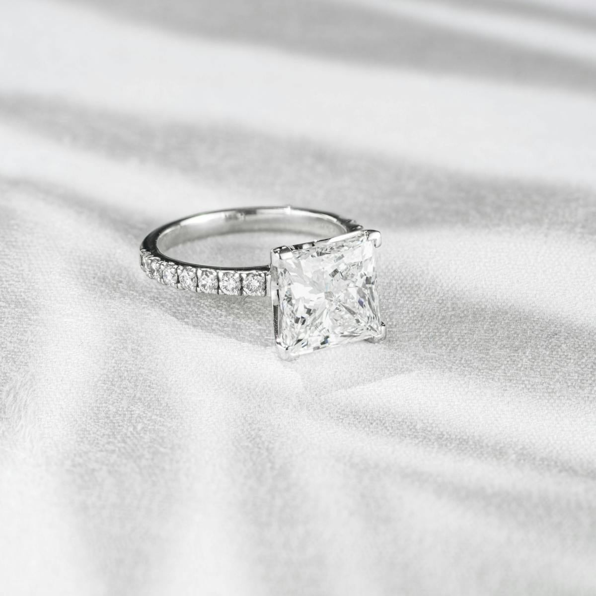 princess cut diamond ring