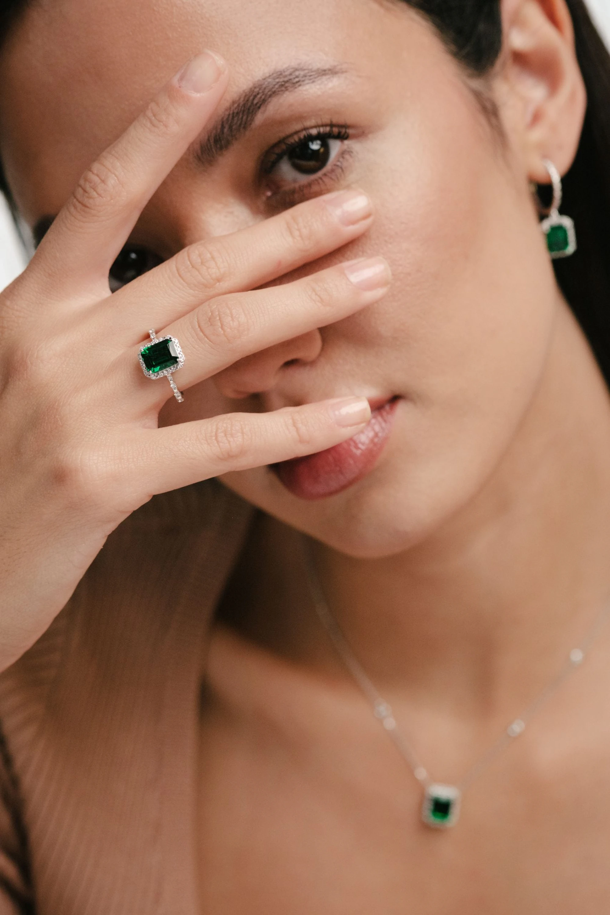 How to wear statement jewellery