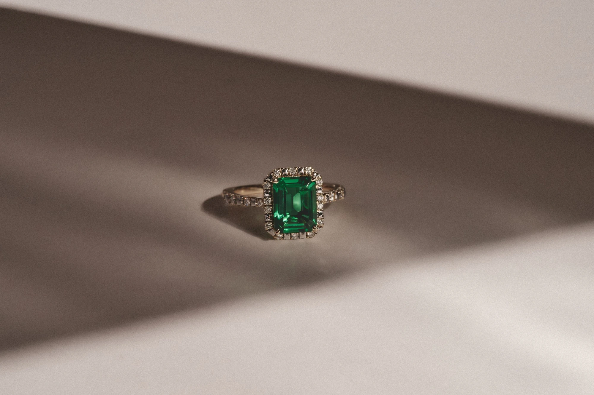 emerald diamond halo ring