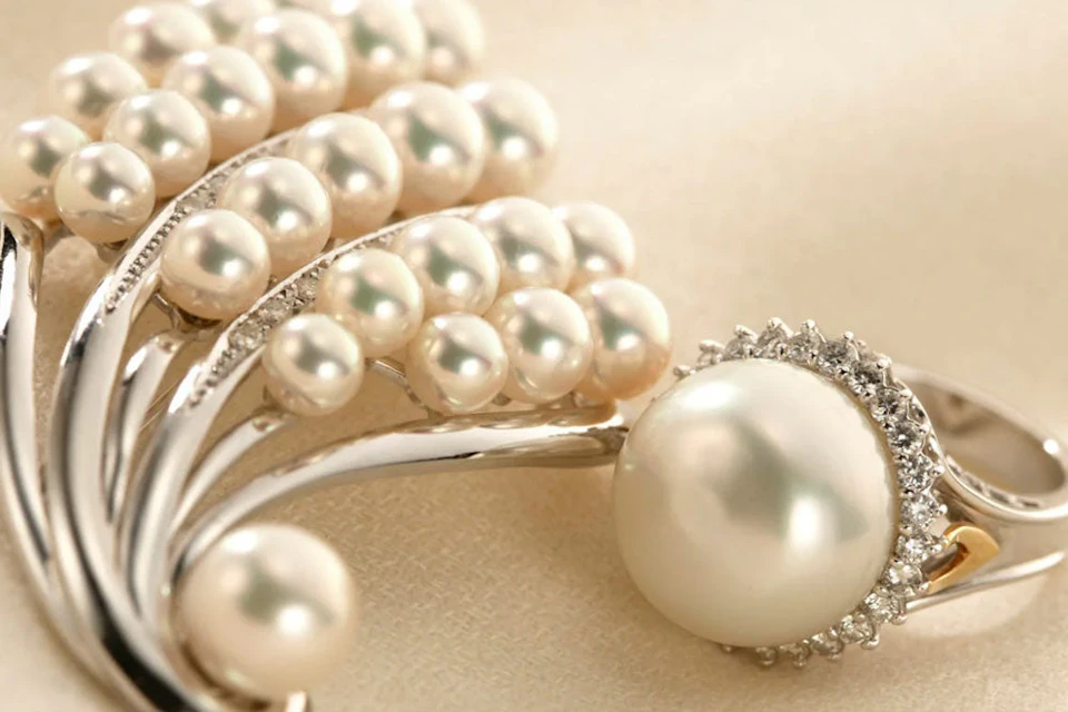 Vintage Jewellery