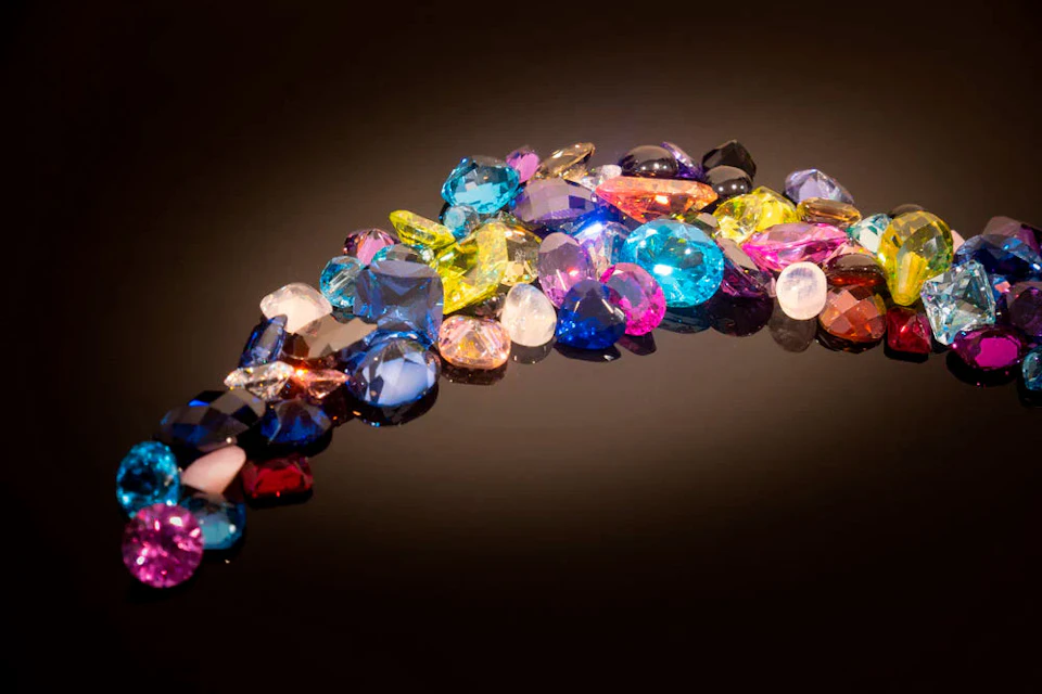 What sapphire colours are there?