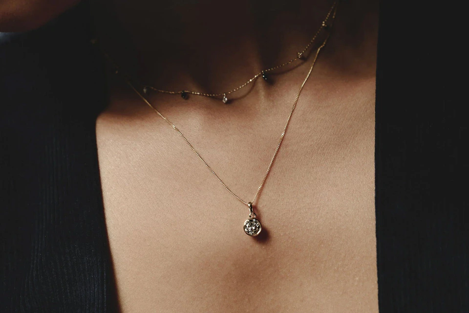How to pair jewellery with work wear