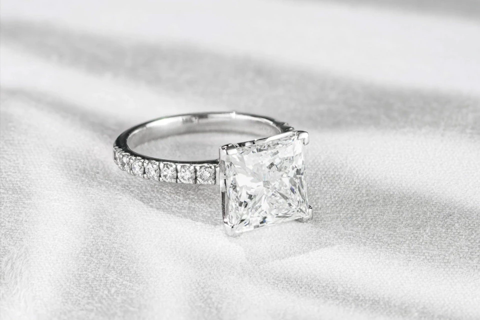 princess cut diamond ring