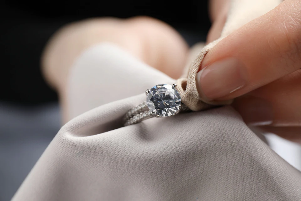 cleaning a platinum ring