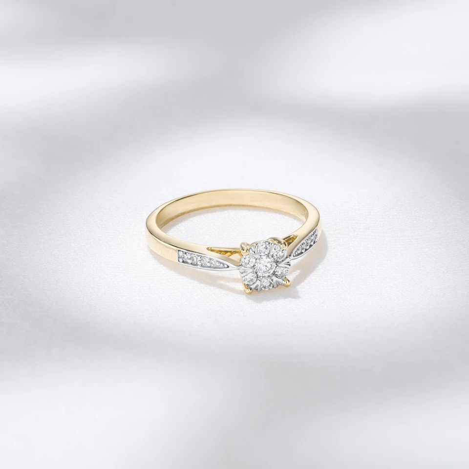 Lab Diamond Engagement Ring With Shoulders 0.25ct H/Si in 18K Gold Vermeil