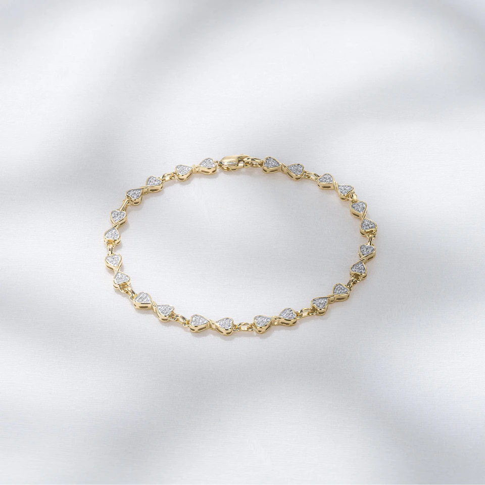 0.25ct Diamond Heart Bracelet Set In 18K Gold Vermeil