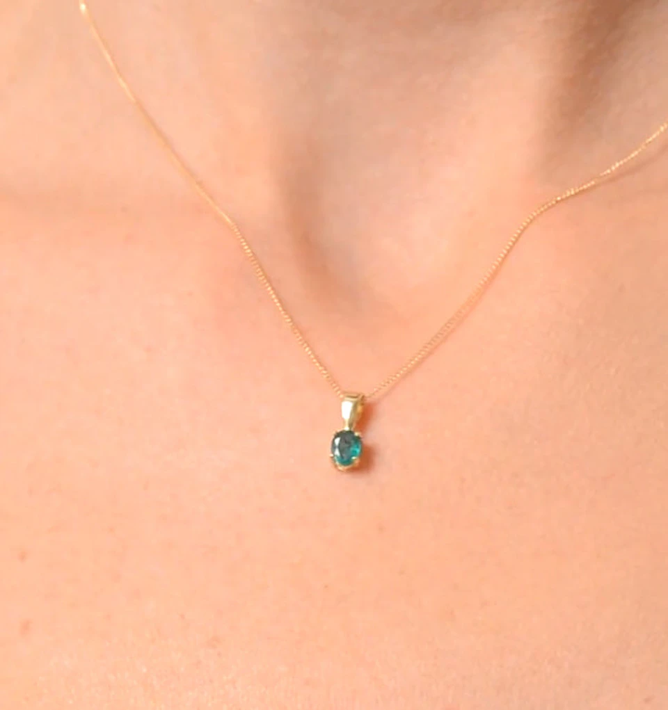 Emerald 0.33CT 9K Yellow Gold Pendant Necklace