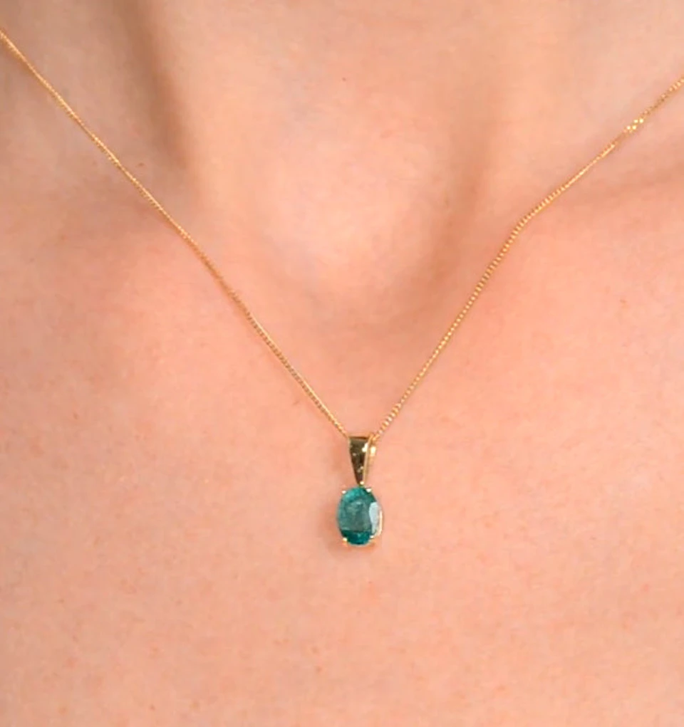 Emerald 0.76CT 9K Yellow Gold Pendant Necklace