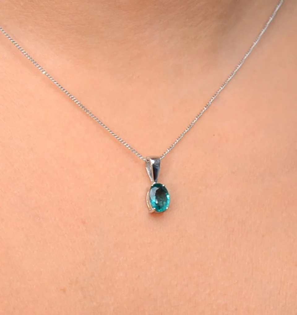 Emerald 7 x 5mm Pendant Necklace Set in 9K White Gold