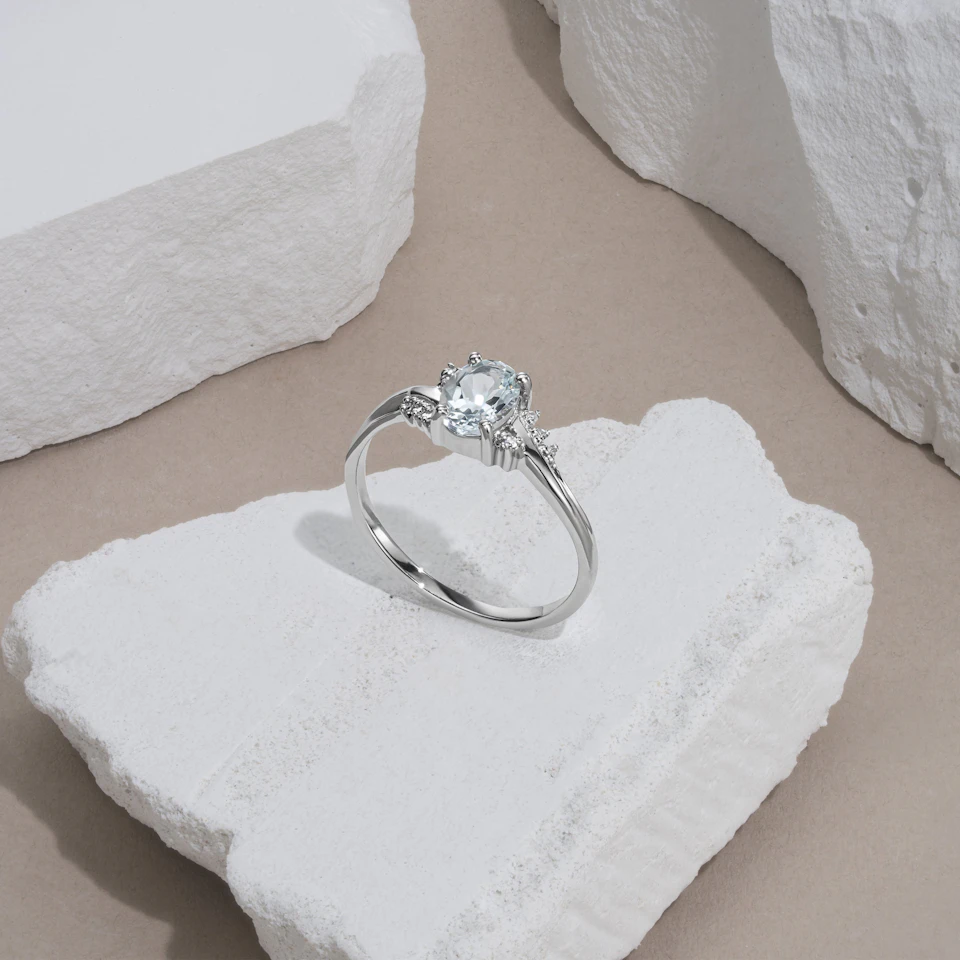 Aquamarine 0.70CT And Diamond 9K White Gold Ring E5731