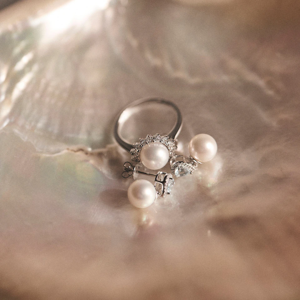 Stellato Collection Pearl and Diamond Ring 0.05ct in 9K White Gold