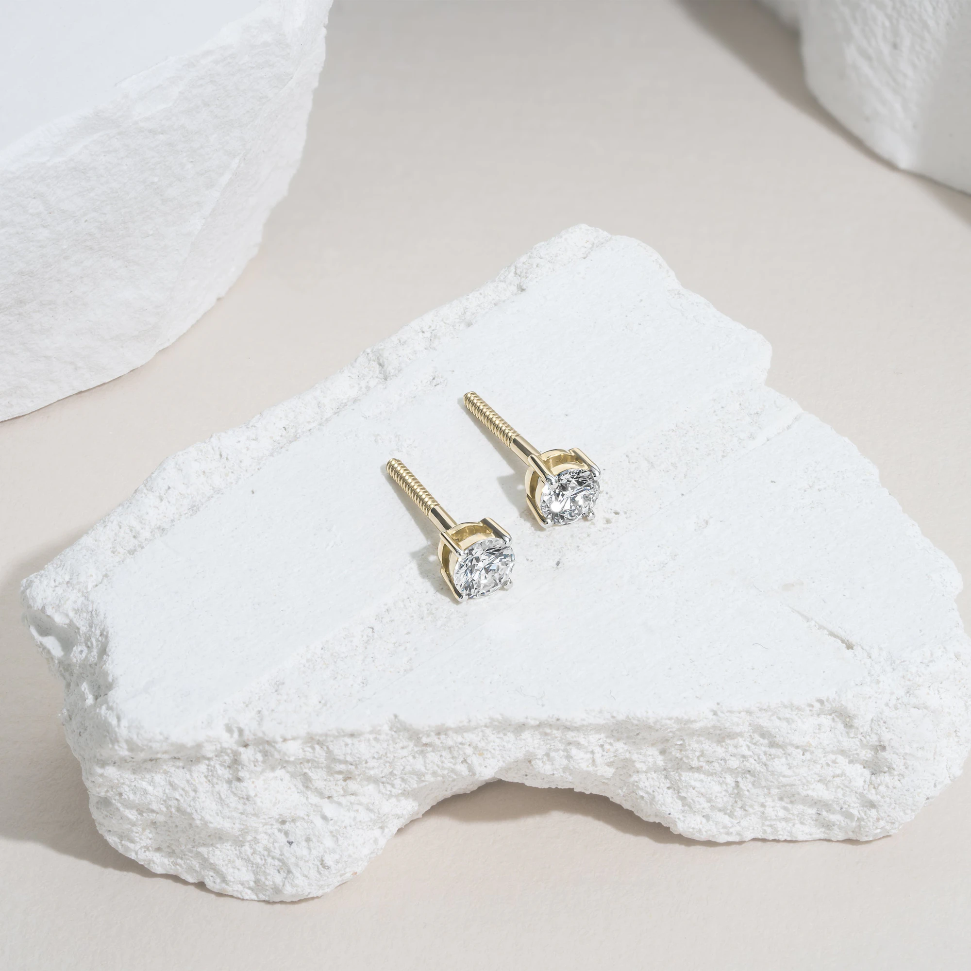 Diamond Stud Earrings 4.5mm 18K Gold - 0.66CT - Premium