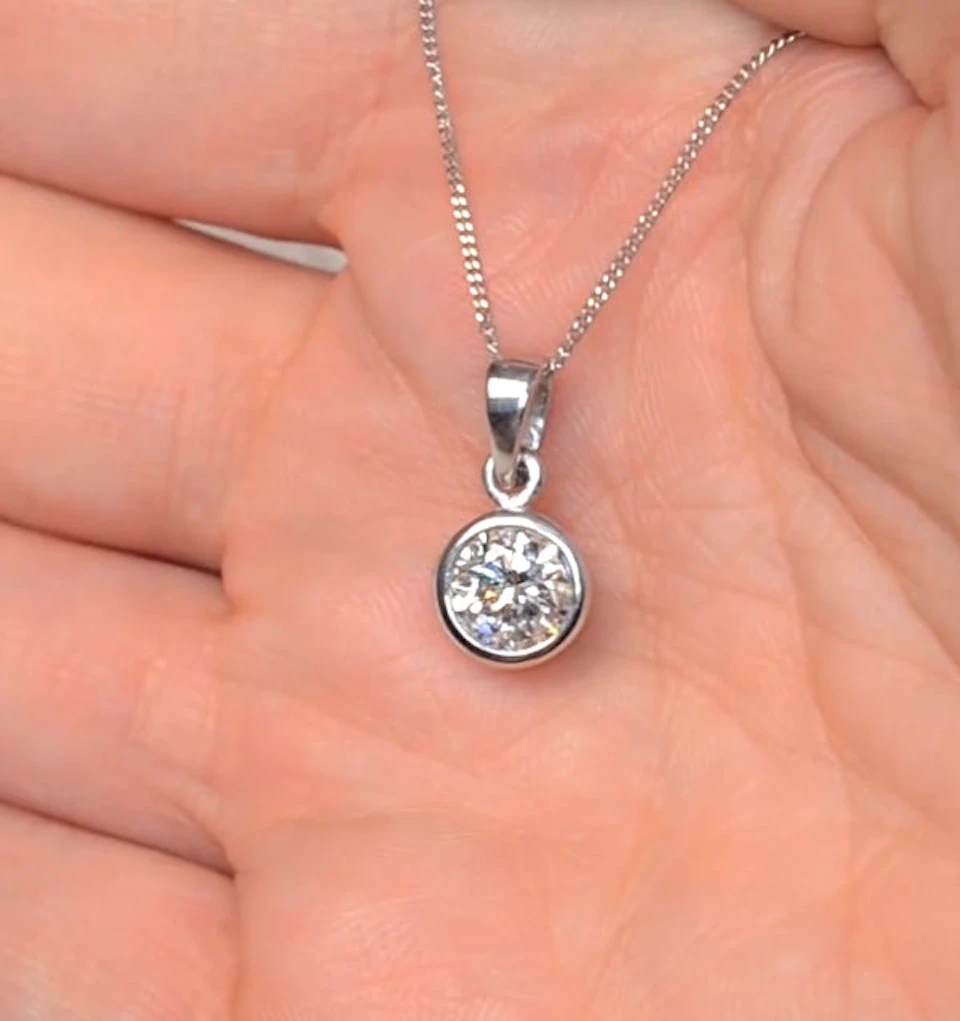 Certified Lab Diamond 1.00CT Emily Platinum Pendant Necklace F/VS
