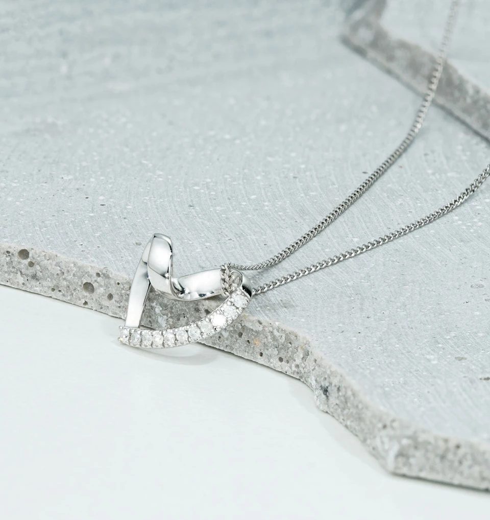 Heart Pendant Necklace 0.10ct Diamond 9K White Gold