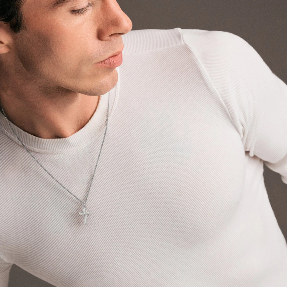 Men’s 0.15ct Lab Grown Diamond Cross Pendant Necklace in Sterling Silver
