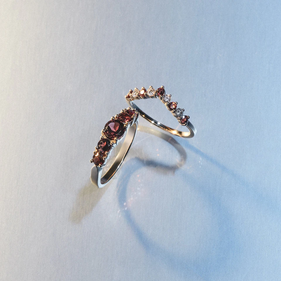 Garnet Ring 9K Yellow Gold Item A3790
