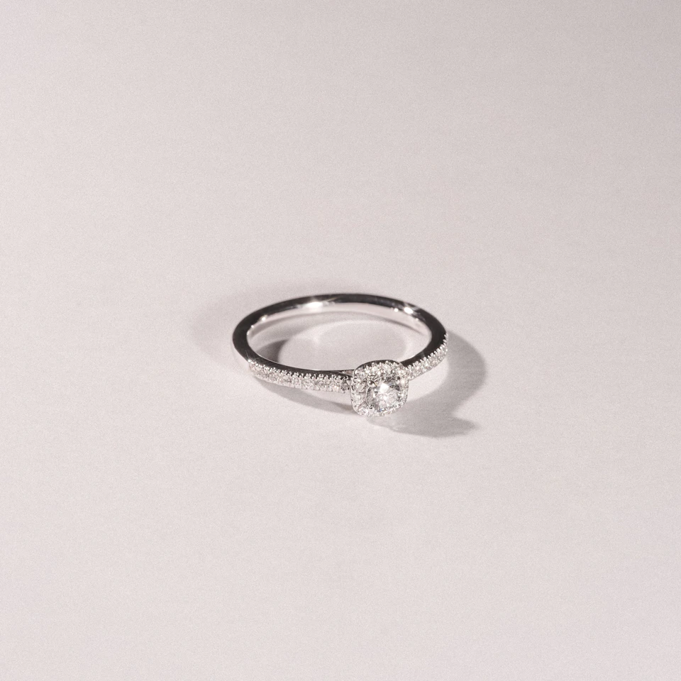 Lumia Round Cut Lab Diamond Halo Ring 0.33ct F/VS in 925 Silver