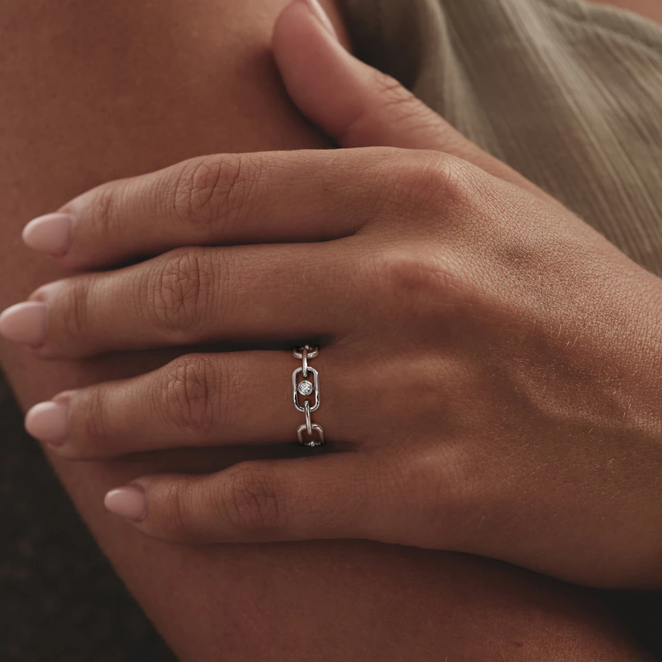 Bound Lab Diamond Link Ring 0.041ct Round Cut in Sterling Silver