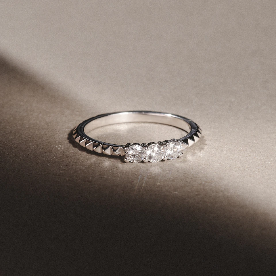 Era 0.34ct Round Cut Lab Diamond 5 Stone Ring in 925 Silver