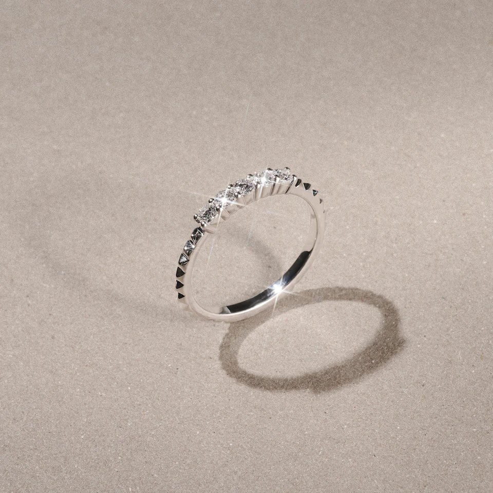 Era 0.34ct Round Cut Lab Diamond 5 Stone Ring in 925 Silver