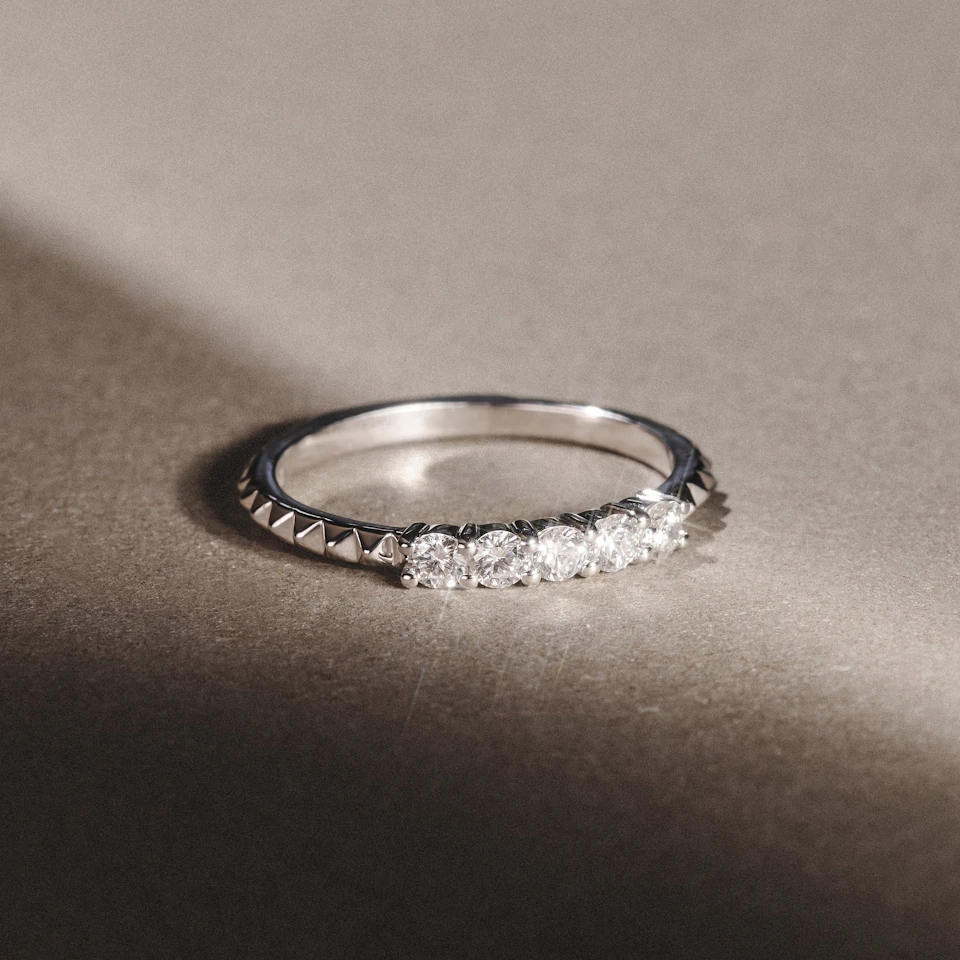 Era 0.34ct Round Cut Lab Diamond 5 Stone Ring in 925 Silver