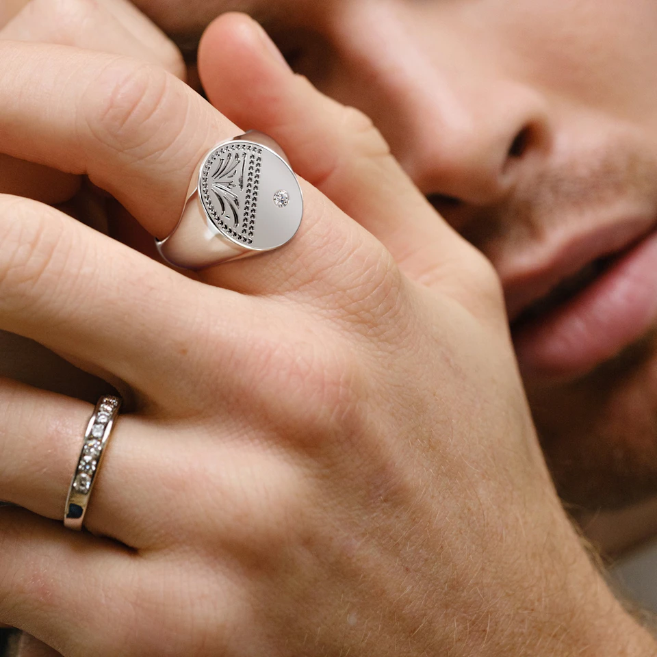Crest 0.03ct Lab Diamond Men's Oval Signet Ring in Sterling Silver