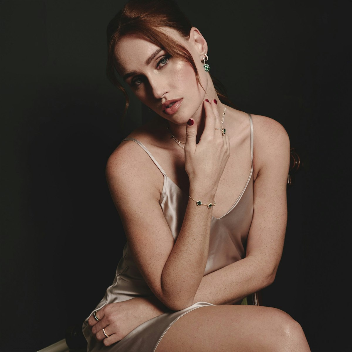 Emerald and Diamond Triple Row Asteria Eternity Ring in 18K Gold