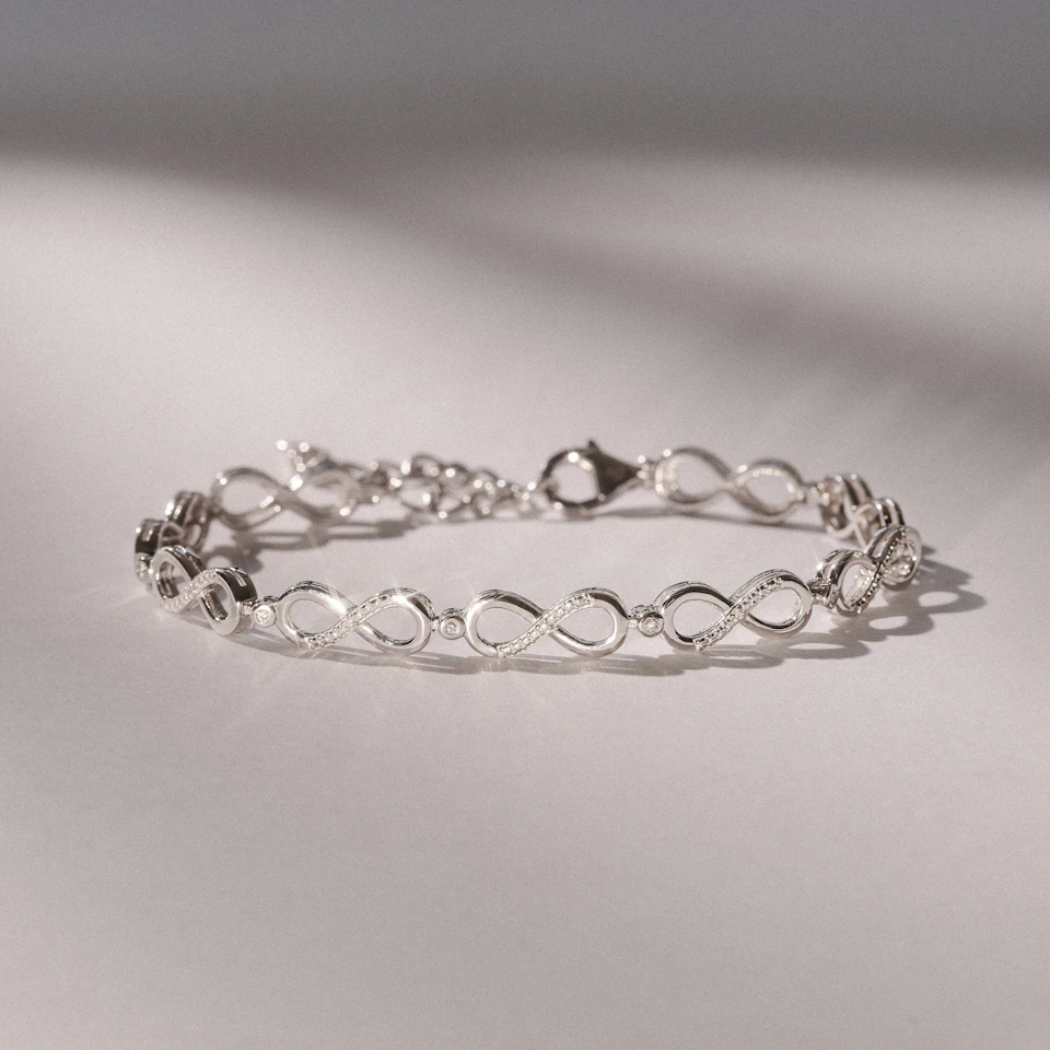 Infinity Love 0.05ct Lab Diamond Link Bracelet in Sterling Silver