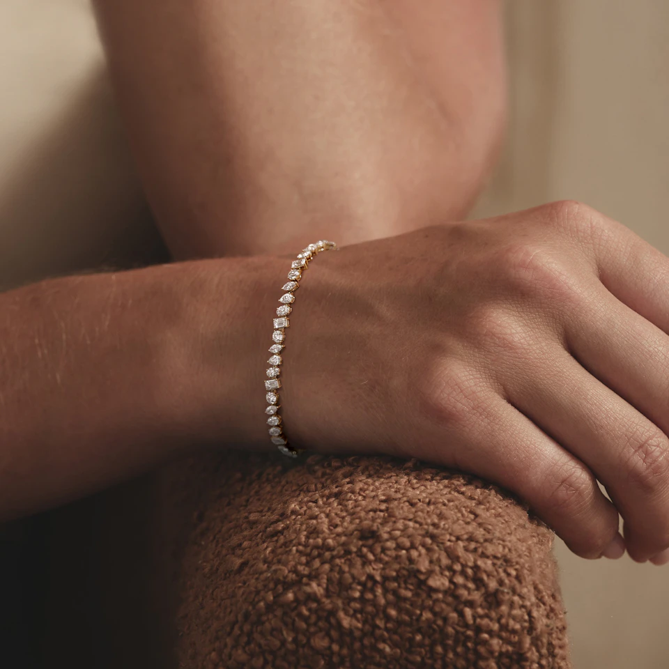 LUXE 10.00ct Lab Diamond Tennis Bracelet with IGI Certified Mixed-Cut Diamonds in 18K Yellow Gold