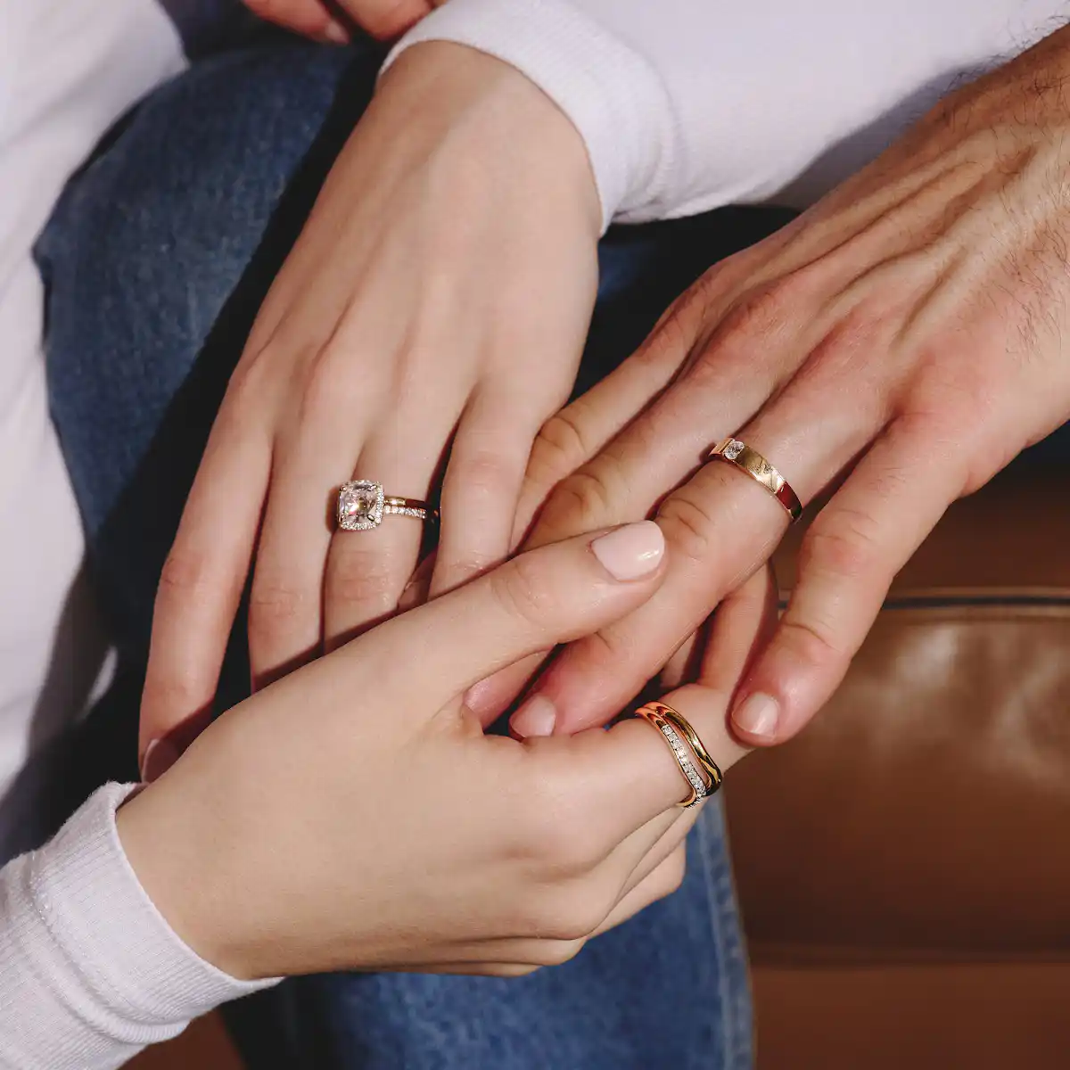 Beatrice 3.55ct Lab Diamond Cushion Cut Engagement Ring in 18K Yellow Gold G/VS1