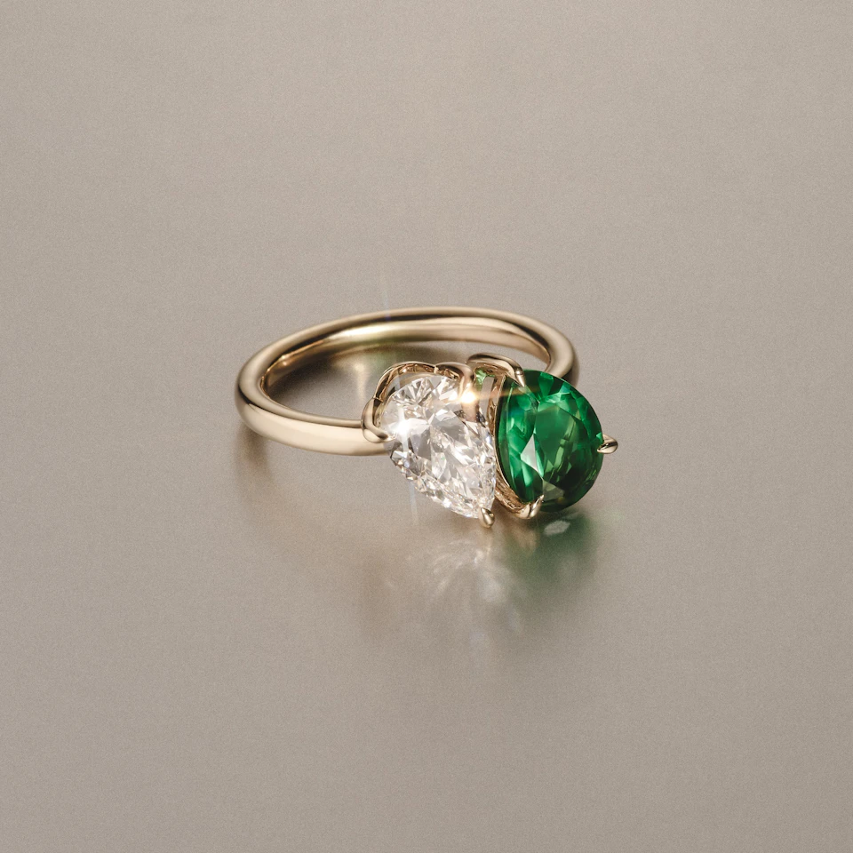 Toi Et Moi 1.50ct Pear Lab Diamond and 2.60ct Pear Lab Emerald Engagement Ring in 18K Yellow Gold