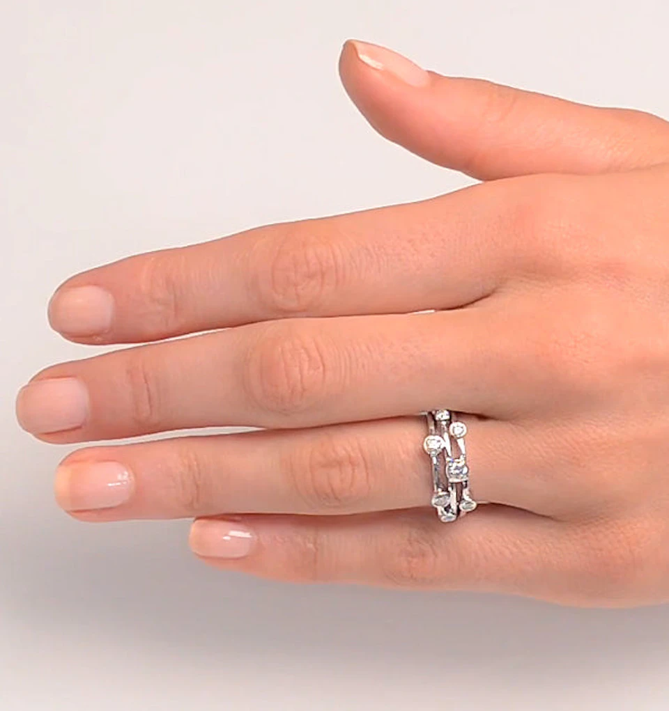 Rain Drops Diamond 1.00ct And 18K White Gold Rubover Ring