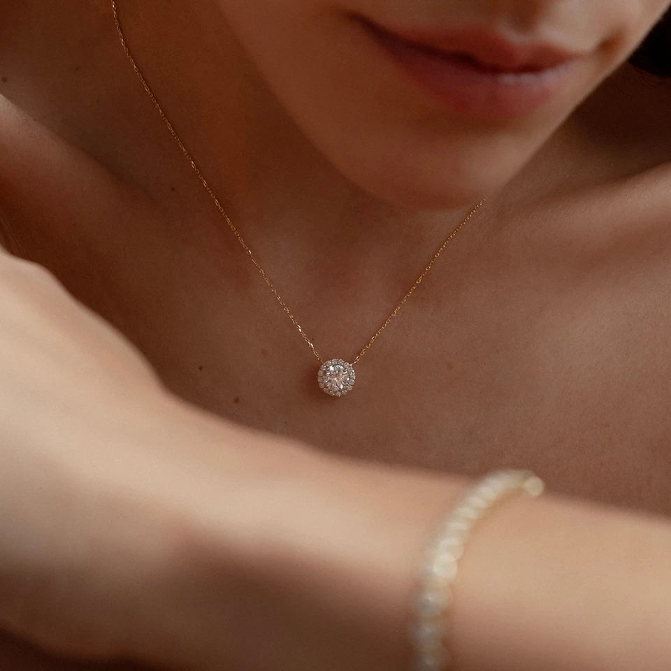 Lumia Lab Diamond Halo Necklace 1.30ct F/VS in 9K Gold