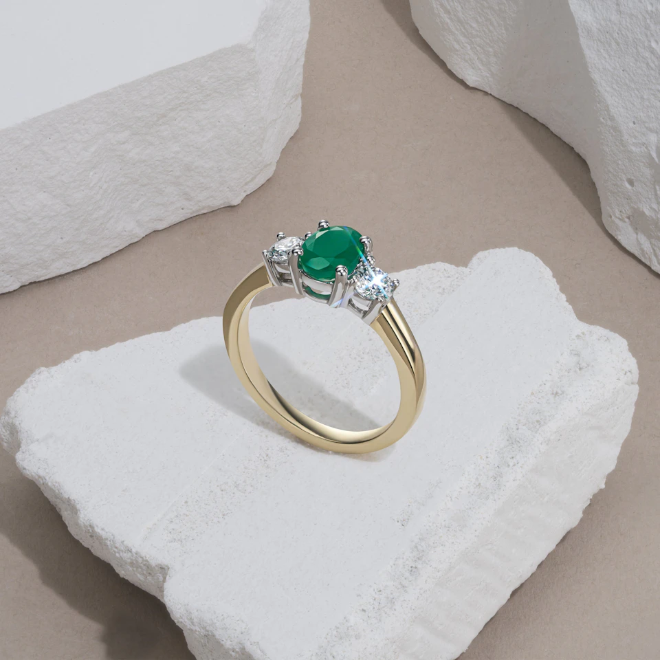 Emerald 0.70ct And Lab Diamonds G/Vs 0.50ct 18K Gold Ring FET23-G