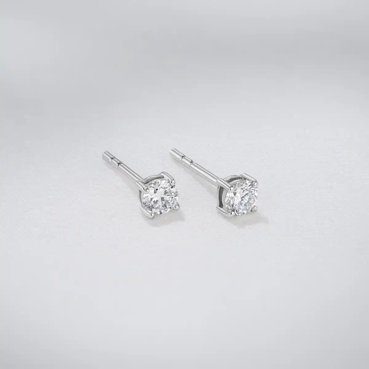Lab Diamond Studs Earrings 0.30ct H/Si Quality in 9K White Gold - 3mm