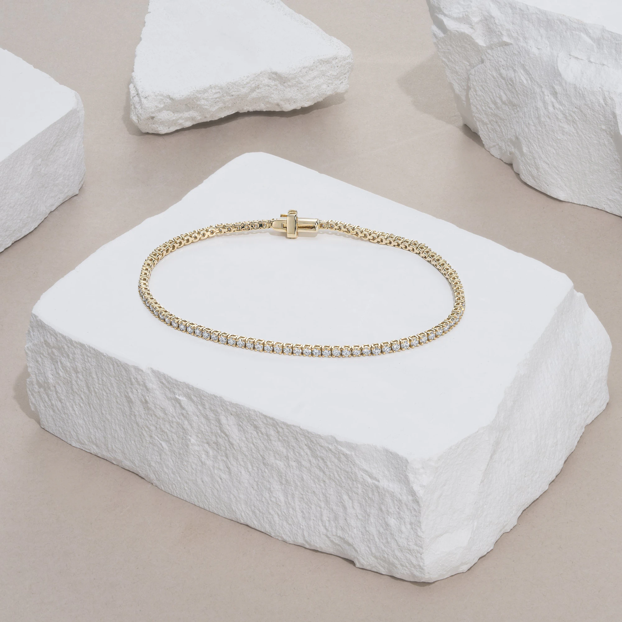 2CT Tennis Bracelet Lab Diamonds Claw Set in 9K Yellow Gold