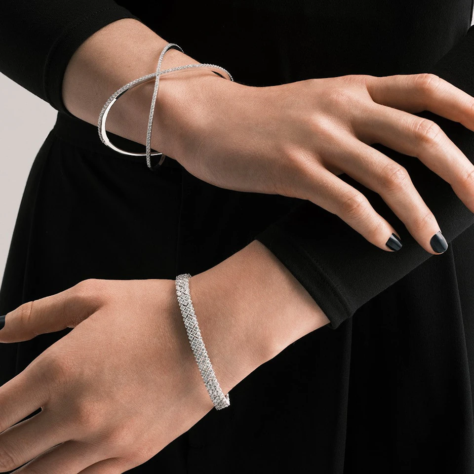 2.00ct Lab Diamond Infinity Cross-over Bangle in 9K White Gold