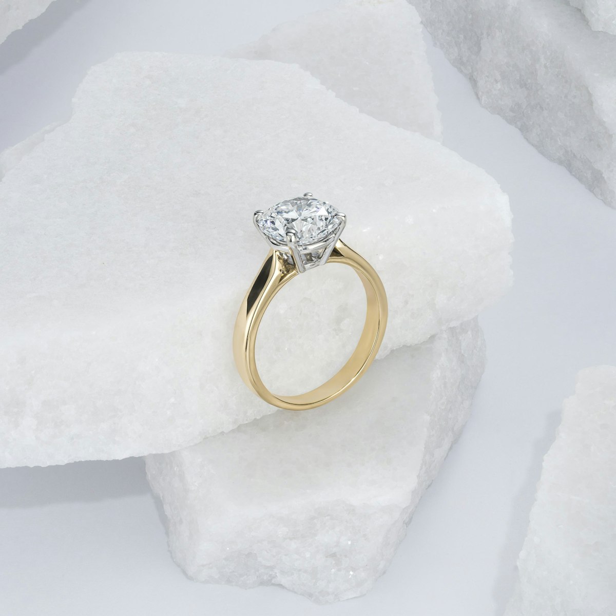 Elysia 3.00ct Lab Diamond Round Cut Engagement Ring in 18K Yellow Gold G/VS1