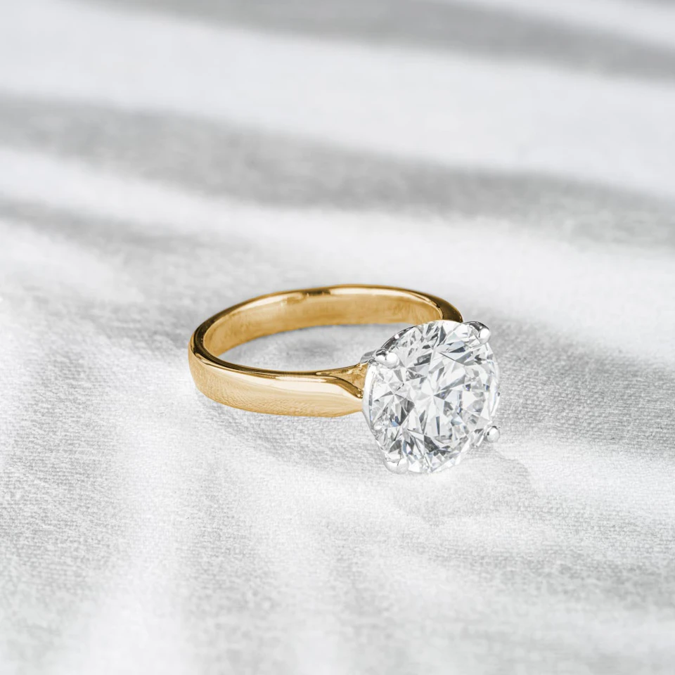 Elysia 5.00ct Lab Diamond Round Cut Engagement Ring in 18K Yellow Gold G/VS1