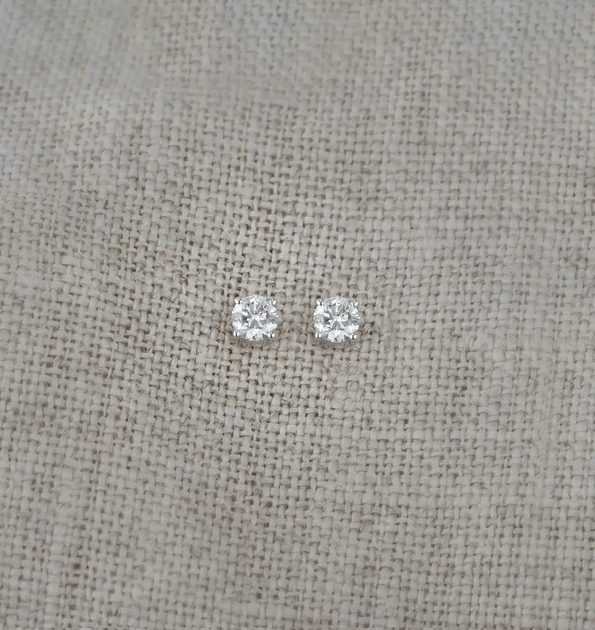 Diamond Earrings 0.30CT Studss Premium Quality in 18K White Gold 3.4mm