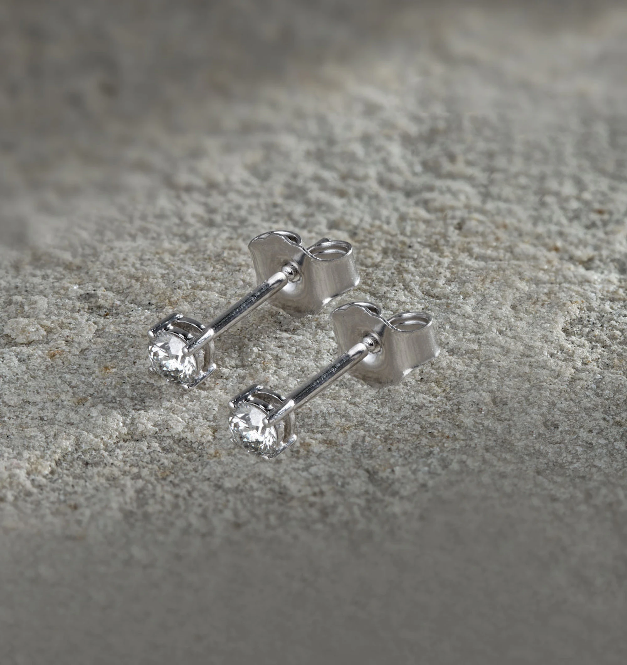 Diamond Earrings 0.20CT Studs H/SI Quality in 18K White Gold - 3mm