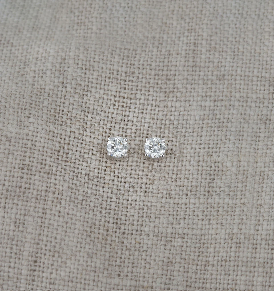Diamond Earrings 0.20CT Studs G/Vs Quality in 18K White Gold - 3mm