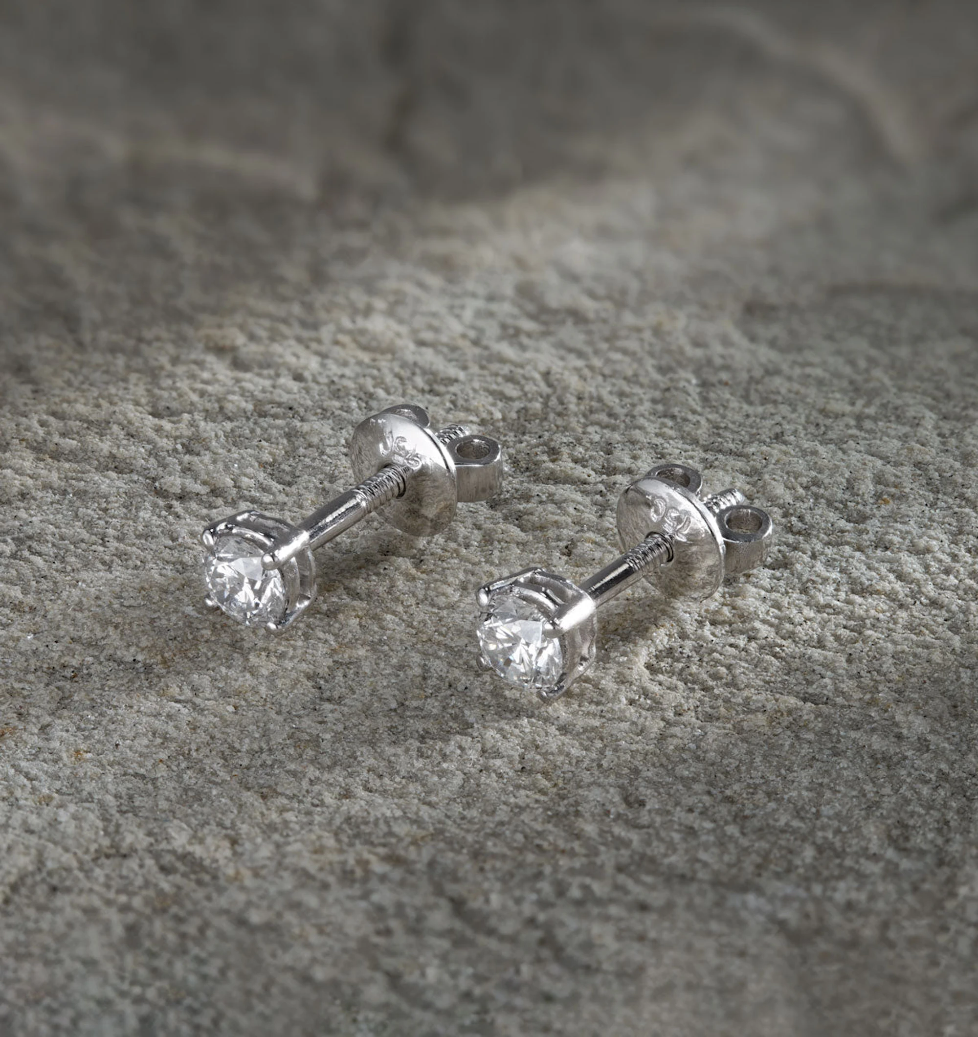 Diamond Earrings 0.40CT Studss Premium Quality in 18K White Gold 3.8mm