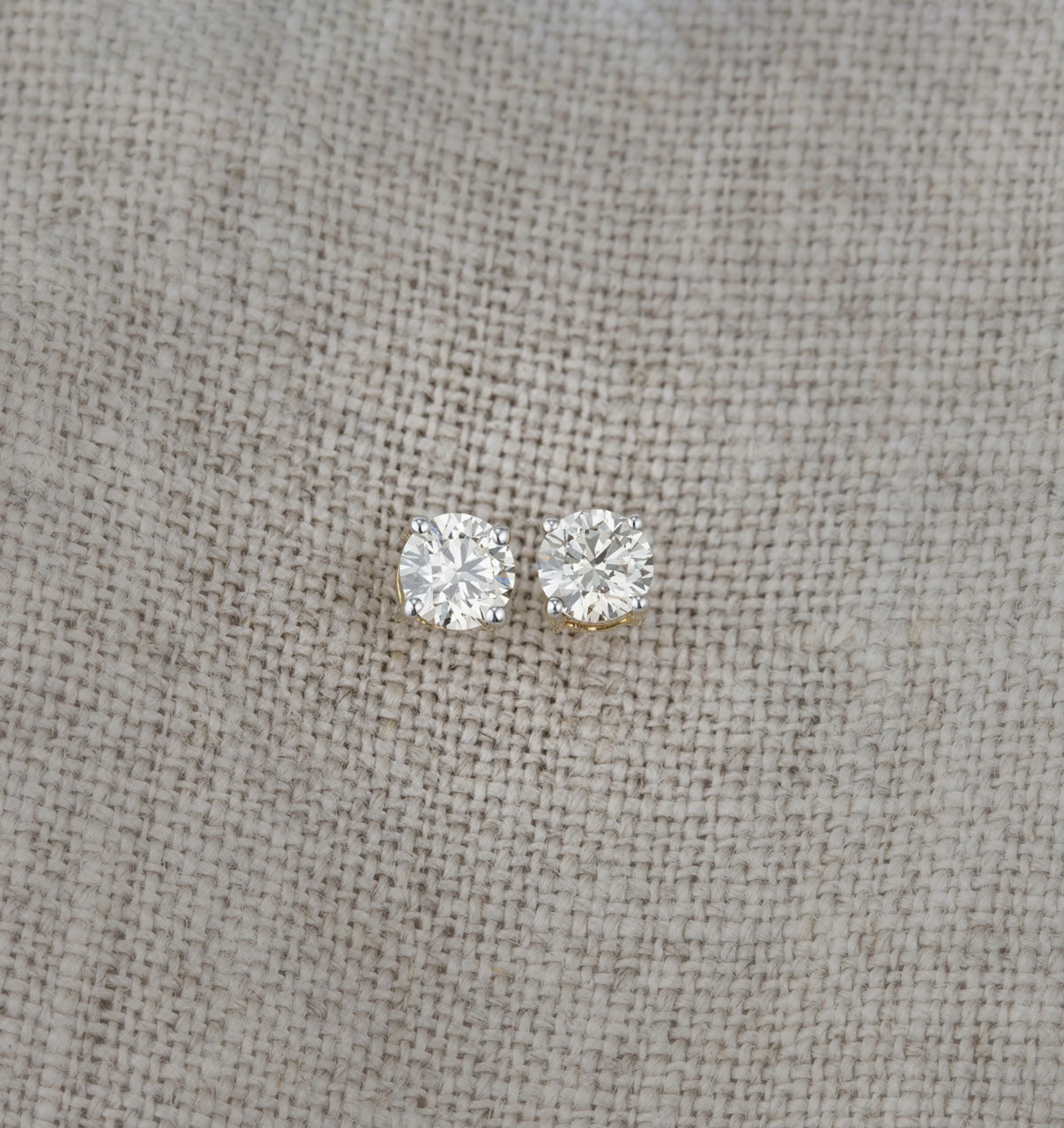 Diamond Stud Earrings 4.1mm 18K Gold - 0.50CT - G-H/SI
