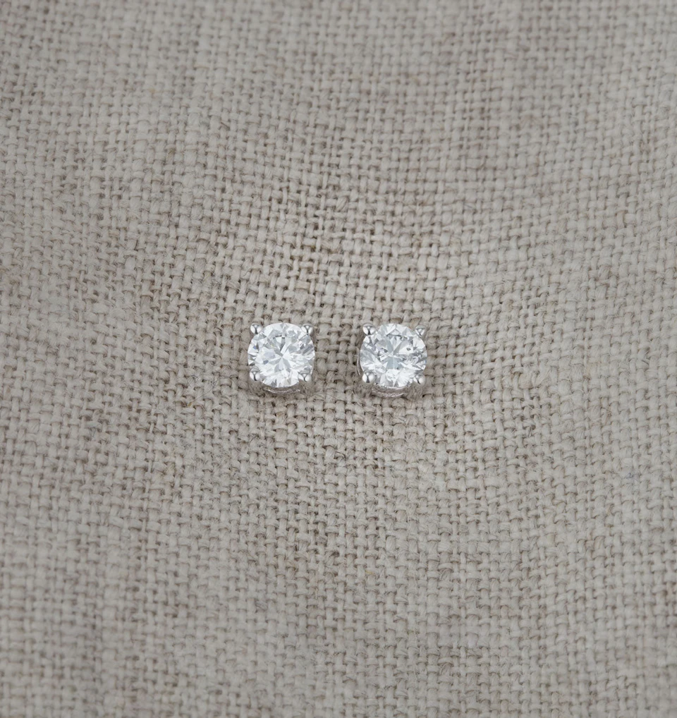 Lab Diamond Studs Earrings 0.50CT F/VS1 Quality Set in Platinum - 4.1mm