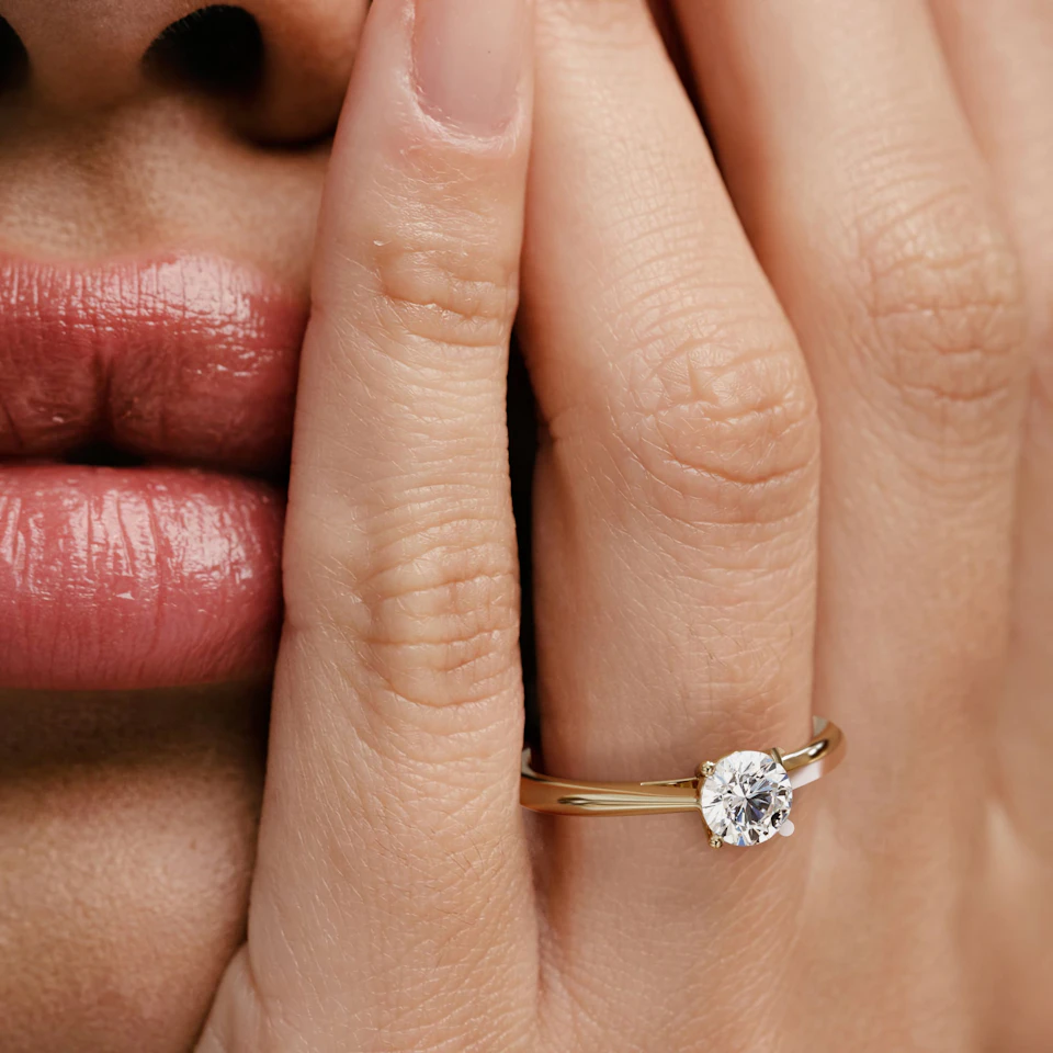Engagement Ring Certified 0.70CT Elysia 18K Gold G/VS