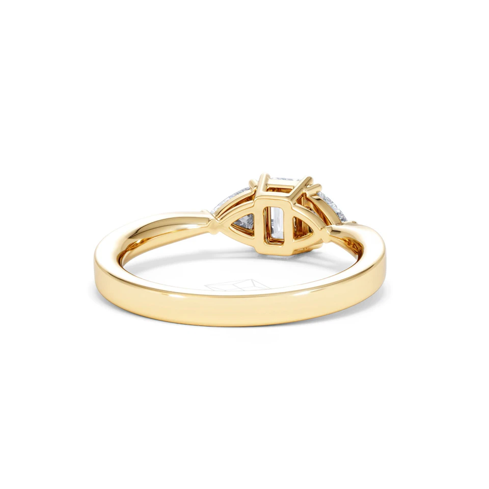 Aurora Lab Diamond Emerald Cut and Trillion 1.00ct Ring in 18K Gold F/VS1