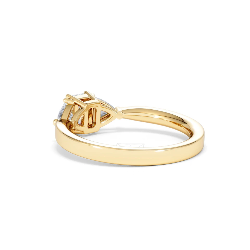 Aurora Lab Diamond Emerald Cut and Trillion 1.00ct Ring in 18K Gold F/VS1