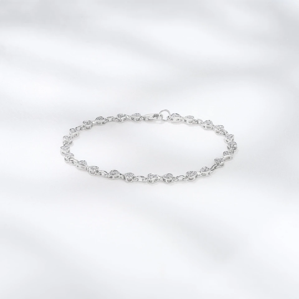 0.25ct Diamond Heart Bracelet Set In Silver