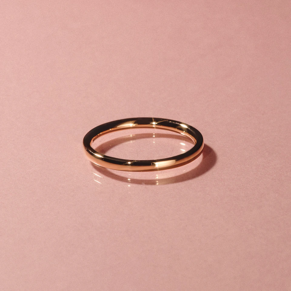 Amora 18K Gold Wedding Ring